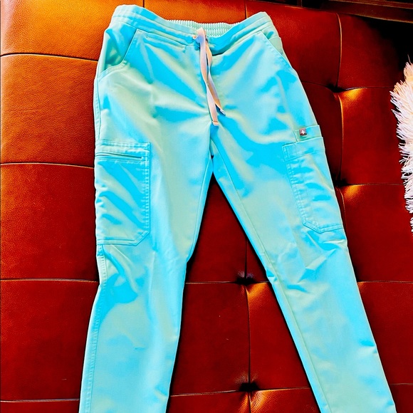 Figs scrubs - Picture 4 of 4